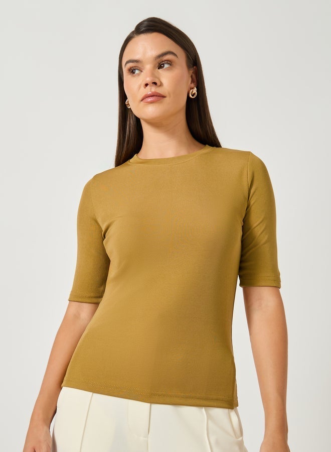 Styli Solid Regular Fit Round Neck T-Shirt - Image 3